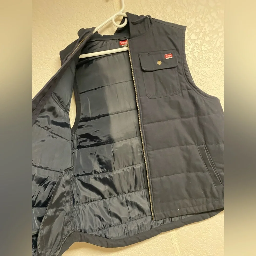 Wrangler Workwear Men's Dark Vest with Hood